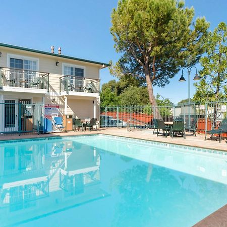 Best Western Cedar Inn & Suites Angels Camp Esterno foto