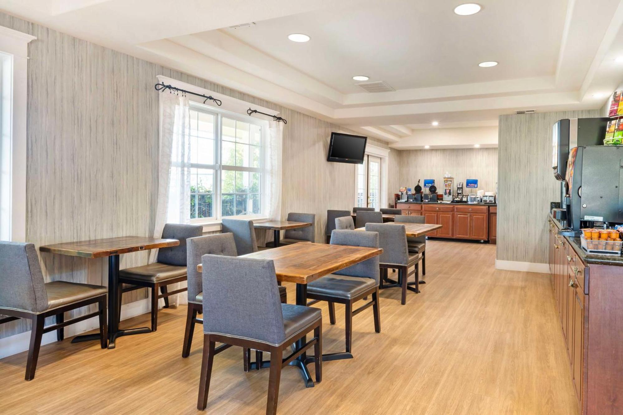 Best Western Cedar Inn & Suites Angels Camp Esterno foto