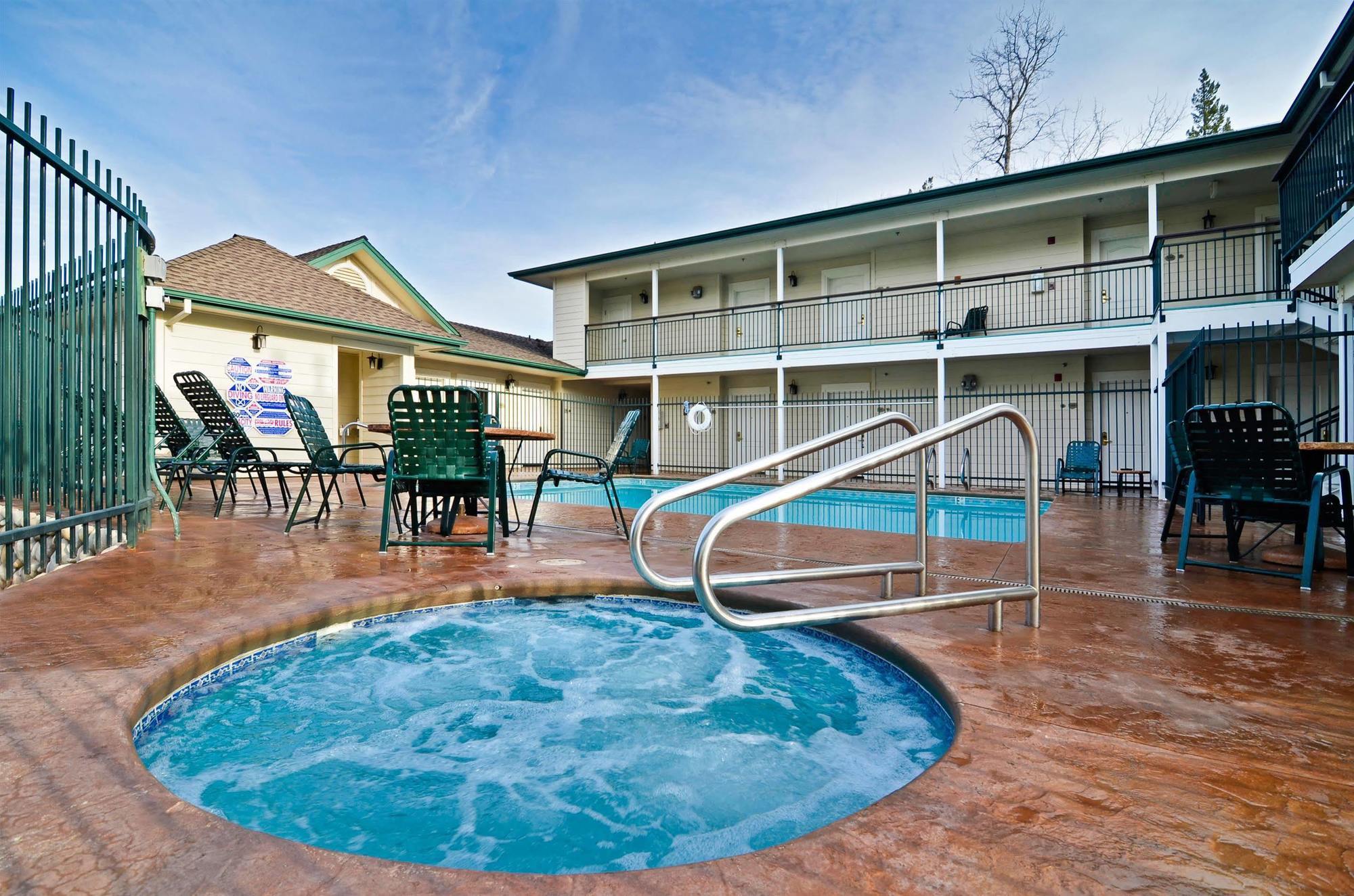 Best Western Cedar Inn & Suites Angels Camp Servizi foto